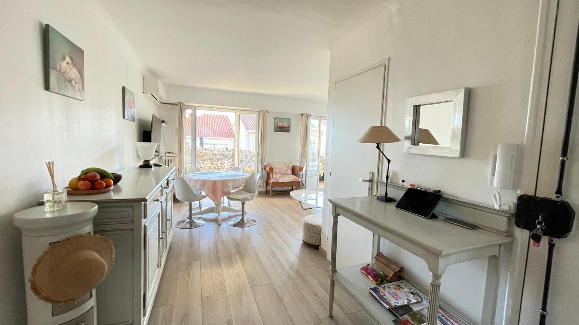 3 Pieces Agreable, Confortable Apartment